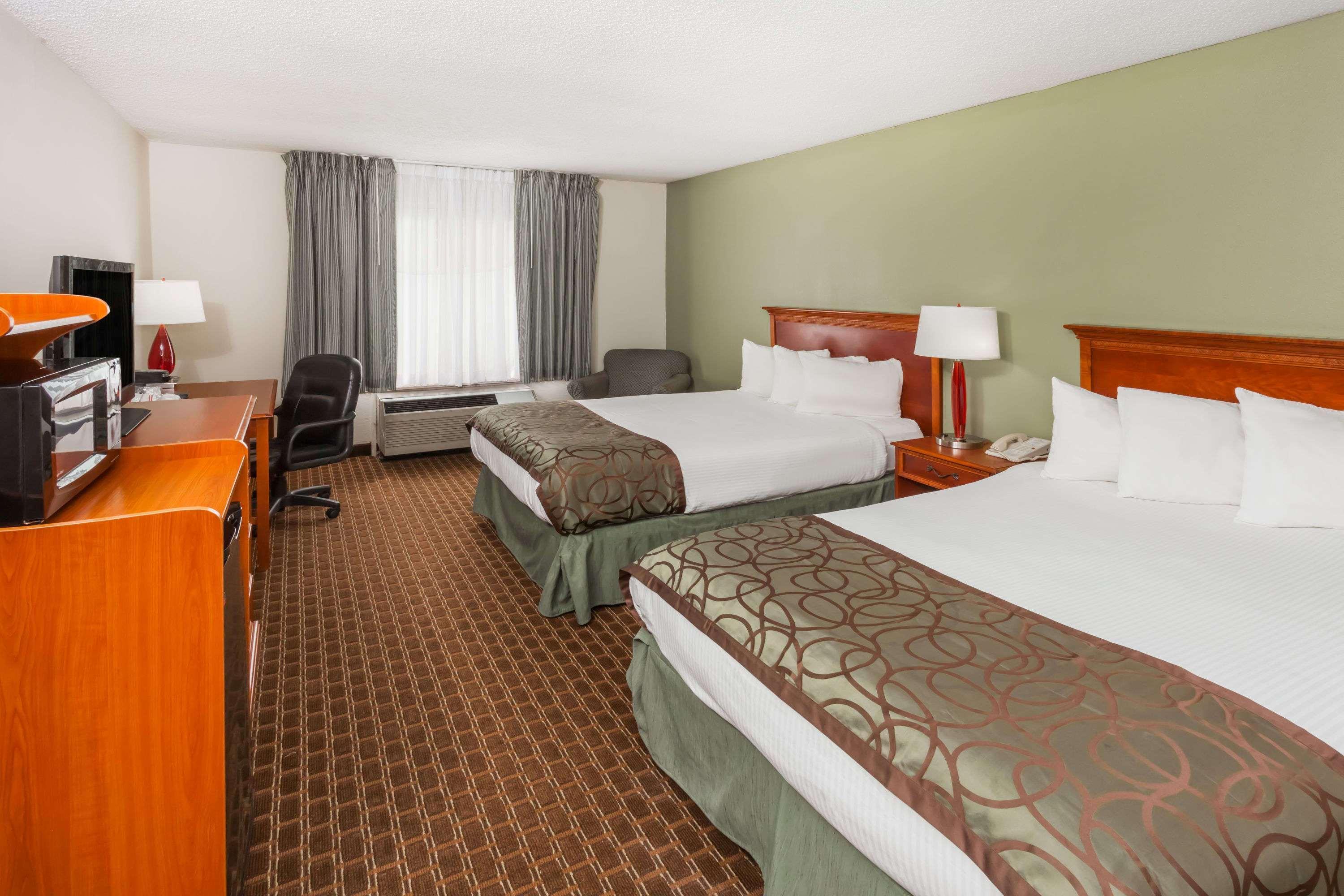Baymont By Wyndham Peoria Hotel Eksteriør billede